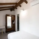 Casa Tipica Nel Borgo Antico *