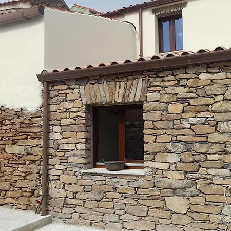 Semesterbostad Casa Tipica Nel Borgo Antico