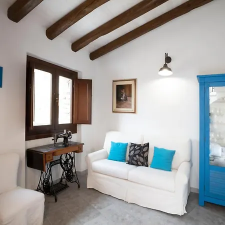 Casa Tipica Nel Borgo Antico Ferienhaus
